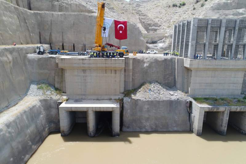 web_Ilısu Barajı İlk Kapak Kapatıldı (1)